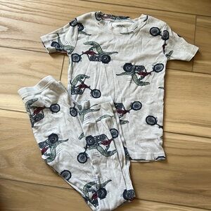 Boys 7 carters pj set